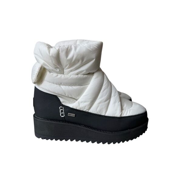 UGG Montara White Wool Lined Puffer Snow Boots Size 9 - Picture 5 of 12
